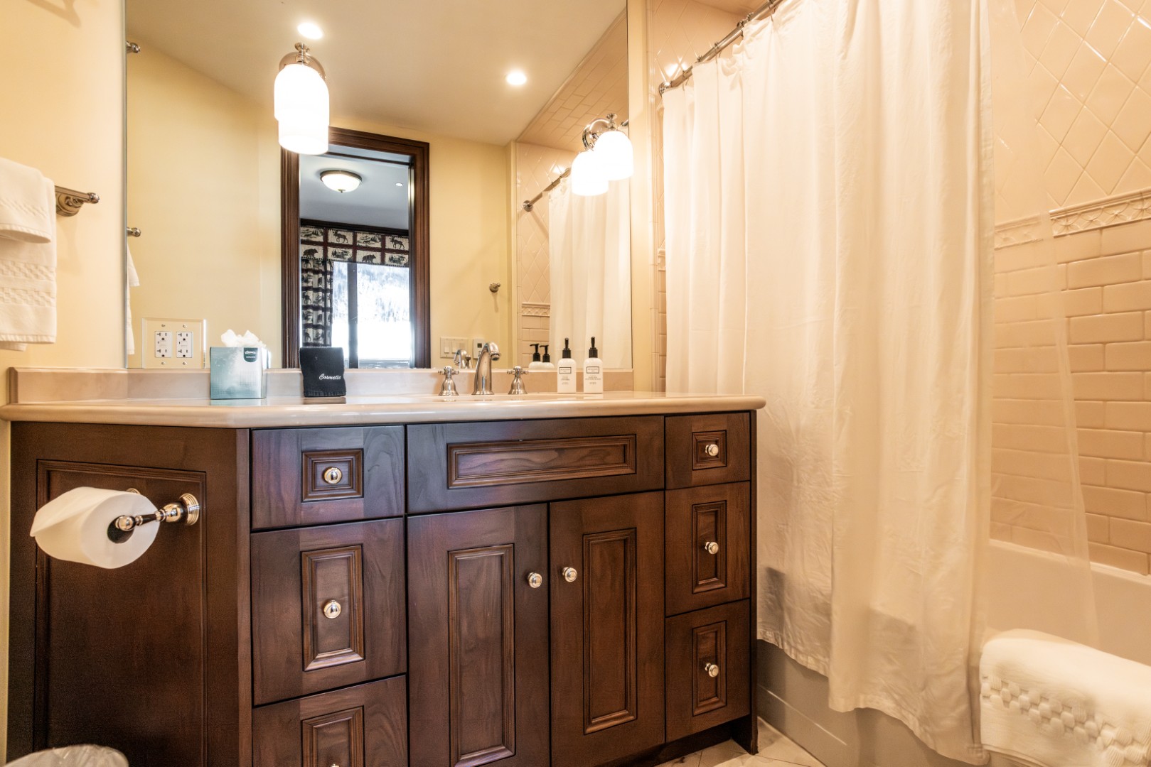 RH_Suite15-18